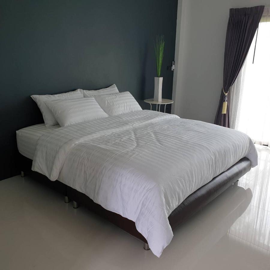 De Vine House Hotell Roi Et Eksteriør bilde
