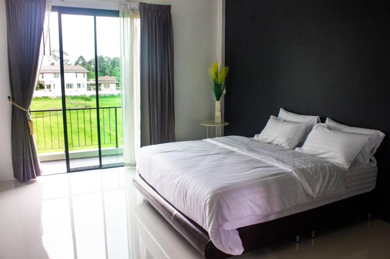 De Vine House Hotell Roi Et Eksteriør bilde