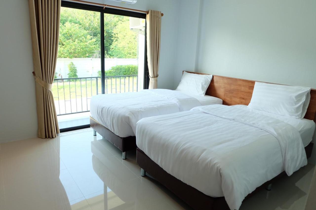 De Vine House Hotell Roi Et Eksteriør bilde