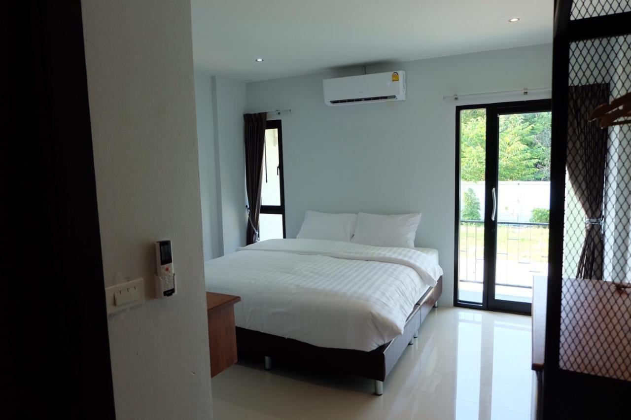De Vine House Hotell Roi Et Eksteriør bilde
