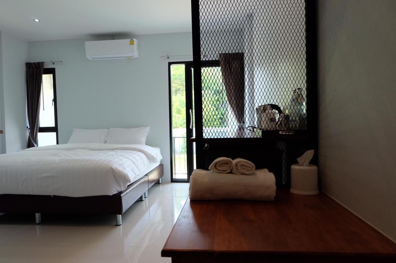 De Vine House Hotell Roi Et Eksteriør bilde